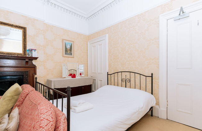 Spacious 4 Bedroom Apartment Near The Meadows/old Town - Foto 5