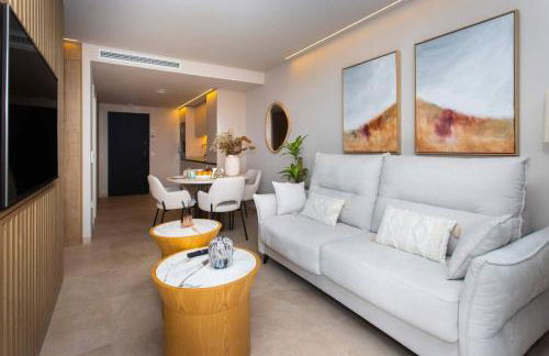 Luxury UCAM Studio, Desk and High Speed WiFi - Foto 7