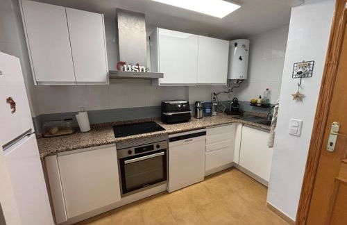 Beachfront, pool, air conditioning, 3 bedrooms, sea view - Photo 8