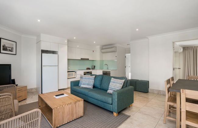 Bayview Beachfront Apartments, in town right on the beach - Foto 33