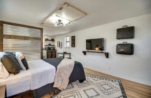 Cozy Studio Retreat with Scenic 5-Acre Views, Near City Lake & Cherokee Casino in Gentry, Arkansas - Foto 6