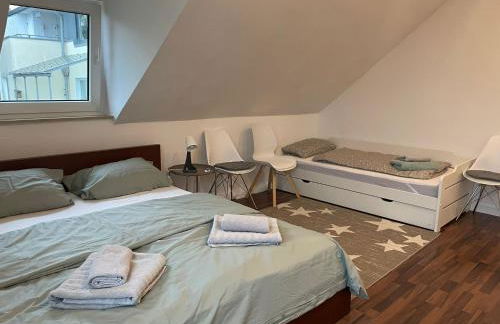 7-24 Self-Check-In - 120qm - 5 rooms - 2 bathrooms - kitchen - free parking - Yihapartment - Foto 2