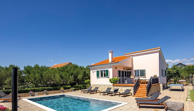 Modern Countryside Villa Near the Sea, Private Swimming Pool, Lovely Guesthouse - Foto 2, Profilbild