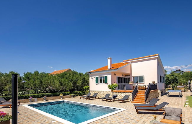 Modern Countryside Villa Near the Sea, Private Swimming Pool, Lovely Guesthouse - Foto 1