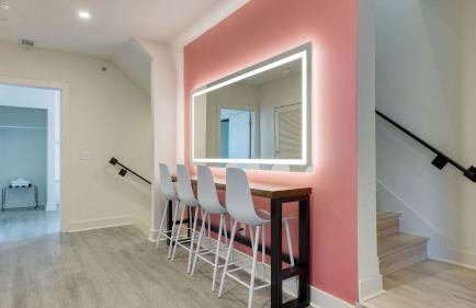 36 Guests on Music Row Bachelorette Suites Glam Room 5 Minutes to Downtown - Foto 21