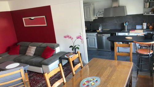 BedinReims "burgundy bottle" 110m2 Exceptional, 4 chambres doubles, 2 bain, free park & wifi, tout équipé - Foto 5