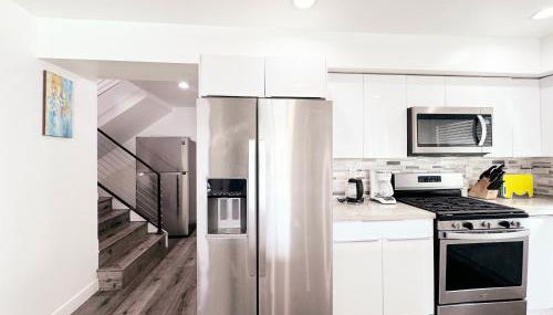 Cozy 3 BR Townhouse with Balcony - Foto 5, stove