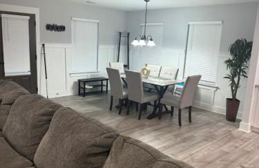 Modern new townhouse near Stone Mountain Sleeps 10 - Foto 4