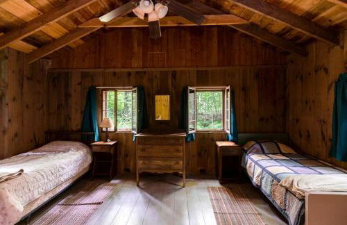 Rustic Cabin in the Woods with Fireplace Ideal for Families near Hanover, New Hampshire - Foto 6