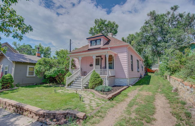 Downtown 1900 Classic 3 Bedroom Value - Photo 34