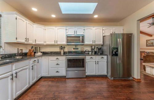 Lakefront Paradise - Hot Tub Game Rm Kayaks Dock - Foto 11