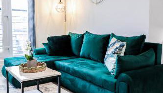 The Booker Retreat - Bright 1BR Top Floor Apt with Free Secure Underground Parking - Foto 5