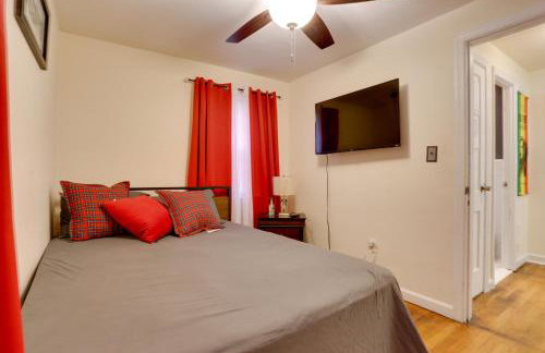 Newark Home with Deck and Fire Pit, 16 Mi to NYC! - Photo 18