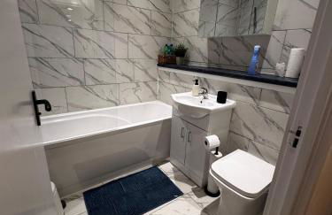 Modern 2 bedroom 2 Bathroom Flat, Free Parking in Woolwich - Foto 5