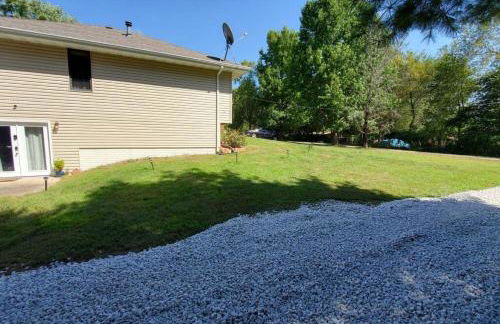 Moon River Smart-Suite near Interstate 44 and Airport - Photo 11