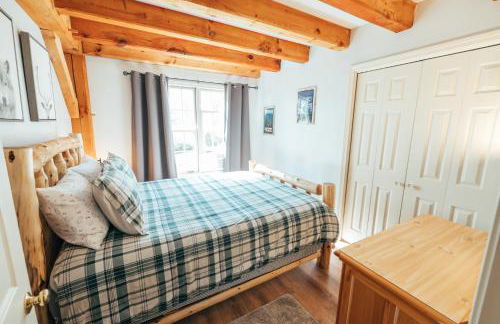 Newly Renovated & Furnished Condo, Only 3 min to Sunday River! - Foto 12