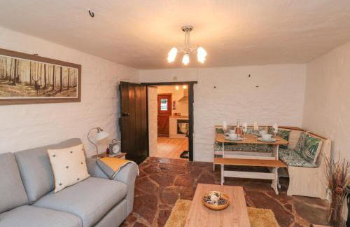 Honeysuckle Cottage - Photo 4