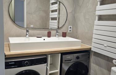 Appartements 4, 5 et 10 personnes rénovés en centre-ville - Foto 33