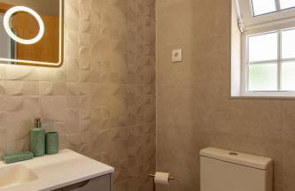 Luxuosa Villa com Piscina, Garagem e Vista Mar - Foto 39