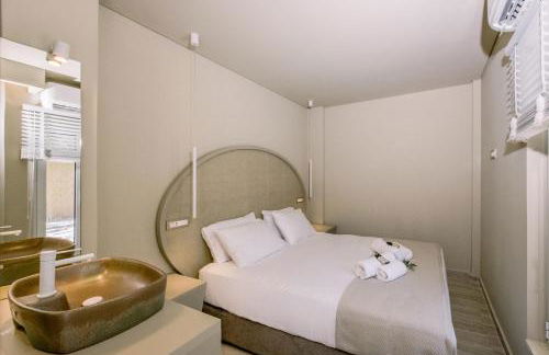 Nidra Studio with private pool - Photo 13