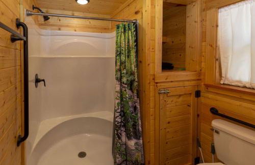 Log Cabin for Family Glamping Vacation near San Antonio - Foto 9