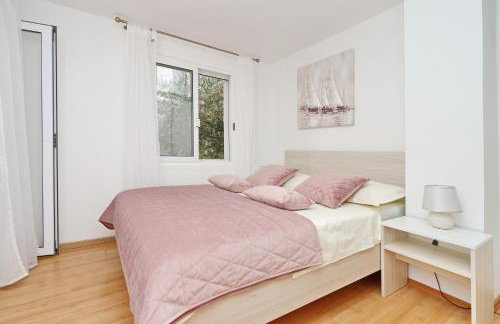 Villa Green Bay Apartments - Photo 76