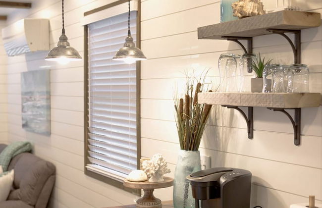 The Shoreline Container Tiny Home 12 min to Magnolia Baylor - Foto 36