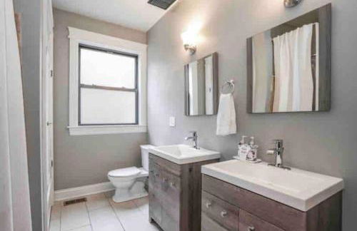 Lakefront Rooftop Parking - Foto 16