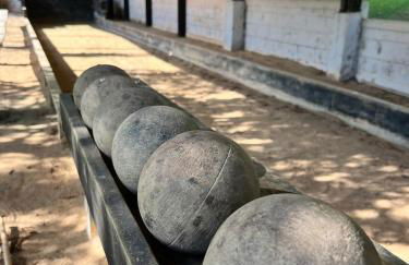 Chácara Casa Amarela - estrutura completa de lazer - ambientes elegantes e exclusivos - campo de futebol e bocha - piscina - lareiras - 10 min Rota do Vinho - Foto 74
