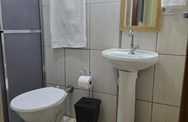 Edificio Hayannes - 1 Quarto - 1 Cozinha - 1 Banheiro - Garagem Coberta - Self Check in -Taxa Para Hospede Com Pets - Foto 17