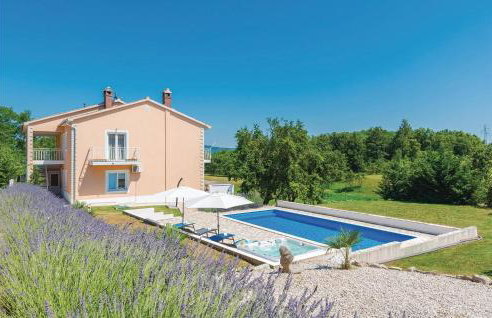 Beautiful Home In Nedescina - Foto 1