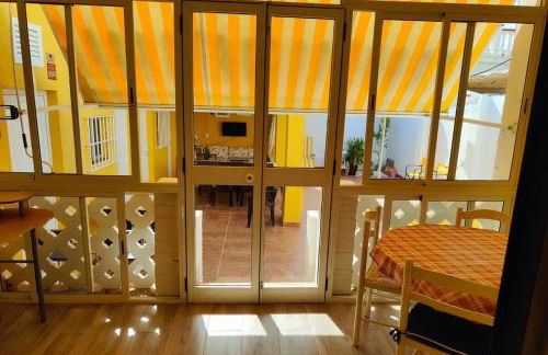 Casa a pie de playa, con patio. Zona Miramar. - Foto 10