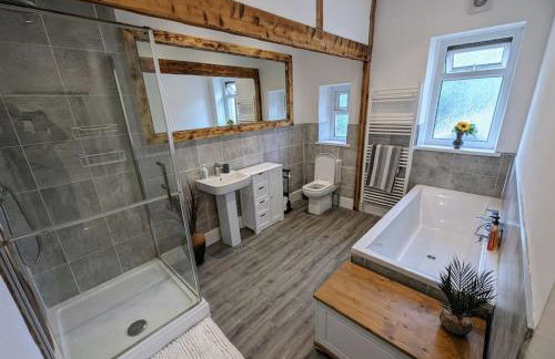 Stylish House in Welsh Hills, Sleeps 8 to 12 - Foto 23
