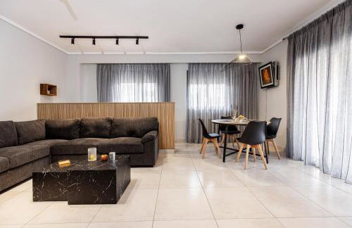 Spacious 3-bedroom apartment with WiFi, AC in charming Kalamaria - mountain view - Foto 73