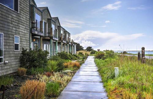 Waterfront Oregon Abode with Balcony and Ocean Views! - Foto 22