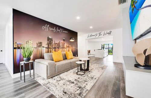 The World's Mansion - Game Room, 9 Bedrooms, HtdPool, Mini Golf, BBQ - Foto 7