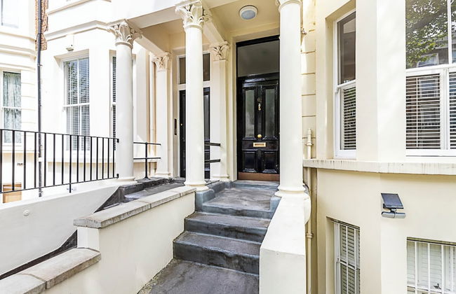 Bright Home Near Little Venice - Photo 33