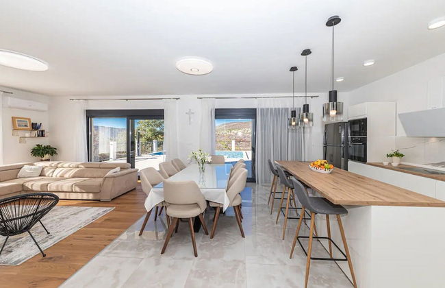 Luxurious Sanctuary Villa Primorski Dolac With Pool - Foto 10