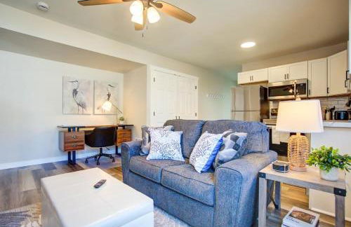 Free parking with In unit washer and dryer AC - Pets Ok - Foto 3