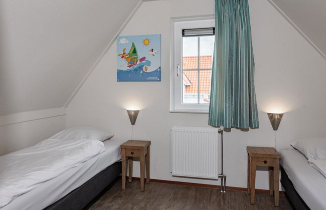 Beautiful Villa With Sauna and Rowing Boat, 400 m From the sea - Photo 5