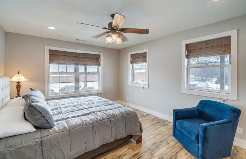 Patio and Fishing Pond! Modern Barndominium Near KC - Foto 19