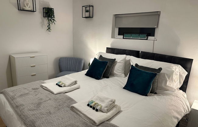 3 bed Chill Glouc With 3 Bedrooms and 1 Bathrooms - Photo 24