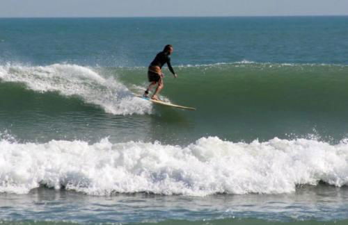 Tranquil Condo Walk to Beach - Foto 6