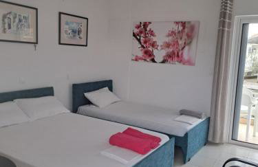 STUDIOS MONA - Photo 1