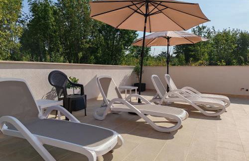 Apartments Oleander Lovrečica-residence with pool - Photo 8