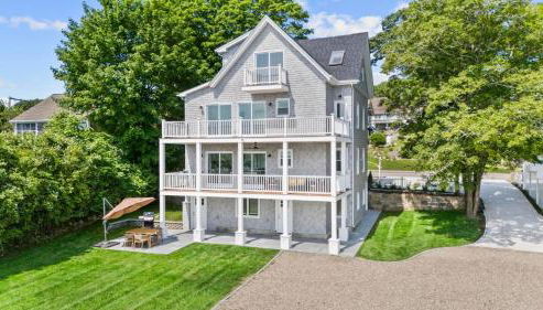 Waterfront Renovated Apartment - Foto 3