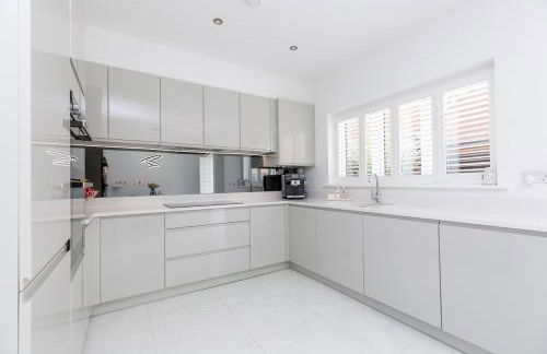 Detached Modern 3 Bedroom House - Photo 15