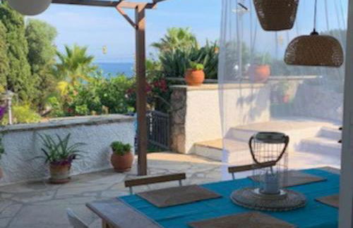 Terraza con encanto a un paso de la playa - Foto 1