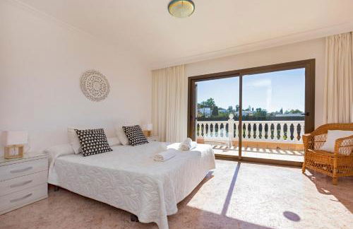 Villa close to Ibiza Town Sleeps 12 - Photo 35