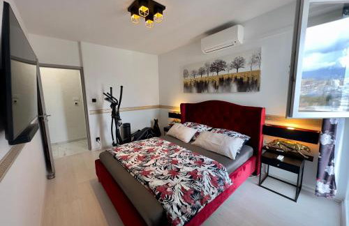 LaLaura high end apt Znjan beach 500 m Sea Magic View free Parking - Foto 7